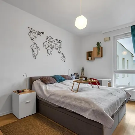 Wola - Parking, Balcony, Quiet & Quarter - By Rentujemy Varsovia