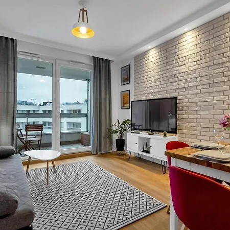 Apartment Wola - Parking, Balcony, Quiet & Quarter - By Rentujemy
