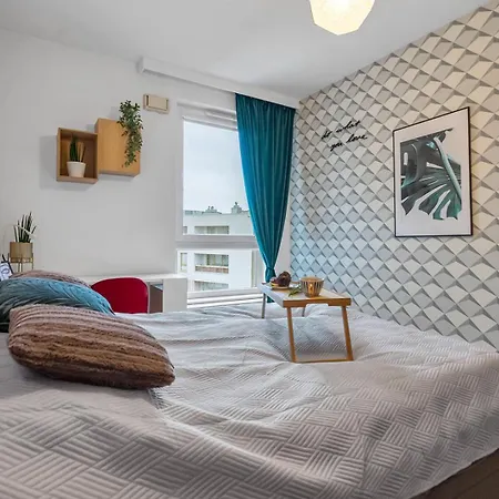 Apartment Wola - Parking, Balcony, Quiet & Quarter - By Rentujemy *