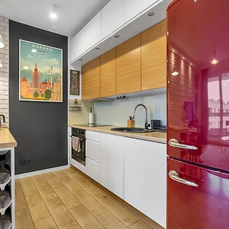 Wola - Parking, Balcony, Quiet & Quarter - By Rentujemy Apartamento Varsovia