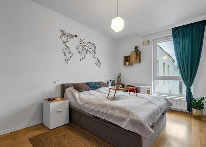 Wola - Parking, Balcony, Quiet & Quarter - By Rentujemy Warszawa