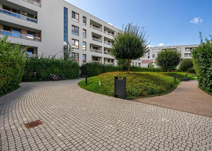 Apartament Wola - Parking, Balcony, Quiet & Quarter - By Rentujemy *